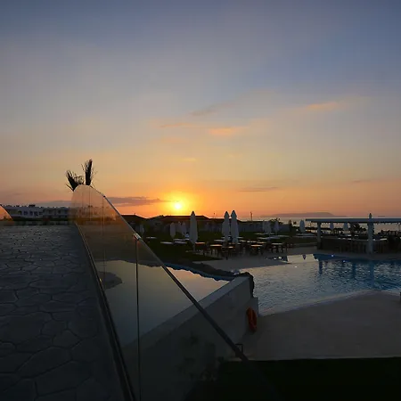 Insula Alba & (adults Only)