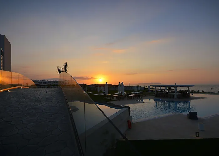 Insula Alba & (adults Only)